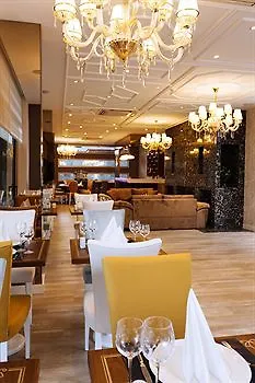 切什梅卡尔农酒店 酒店 Çeşme